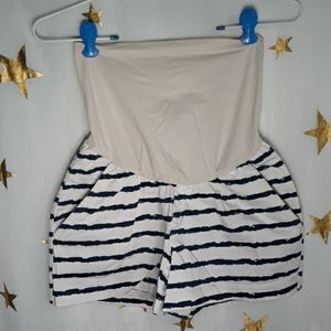 A PEA IN THE POD MATERNITY Short Size S.